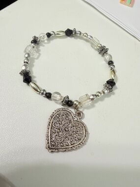 Silver Heart Charm Beaded Bracelet - Clear & Black